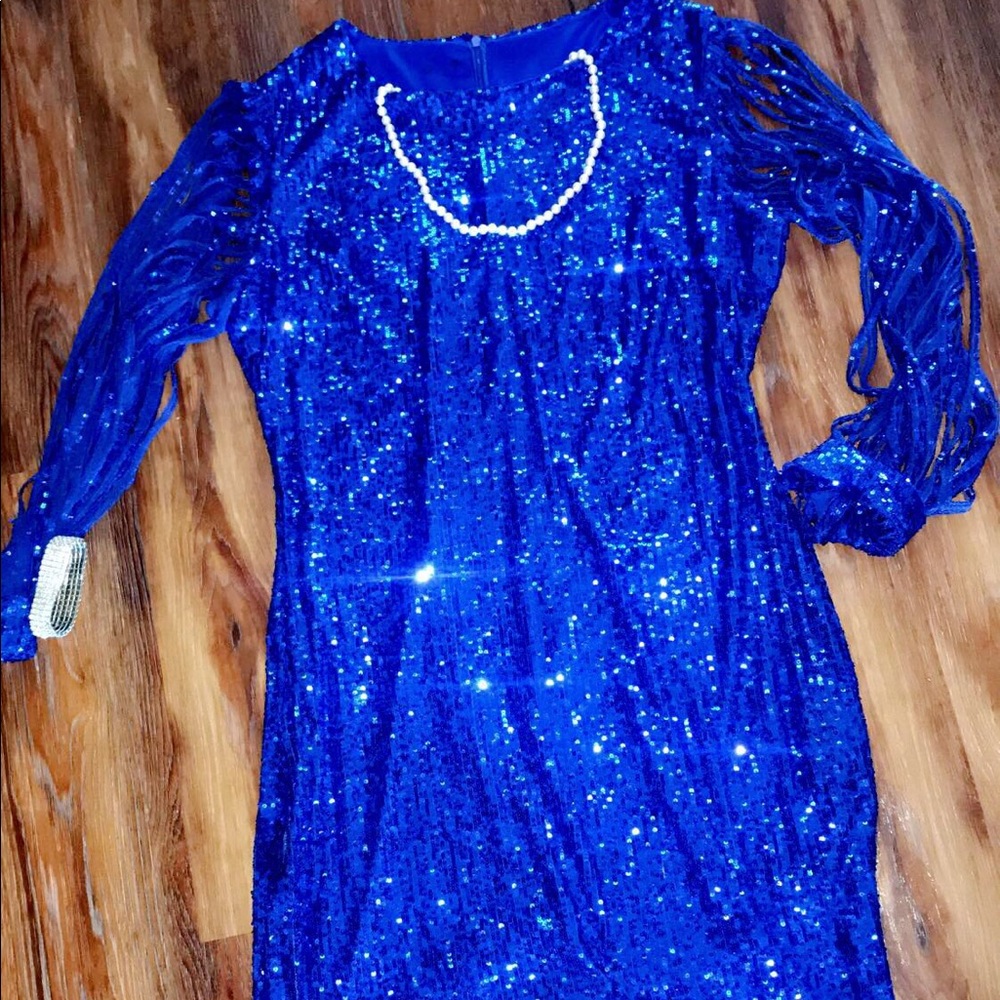 💙💎blue sequin dress with see through sleeves💎💙